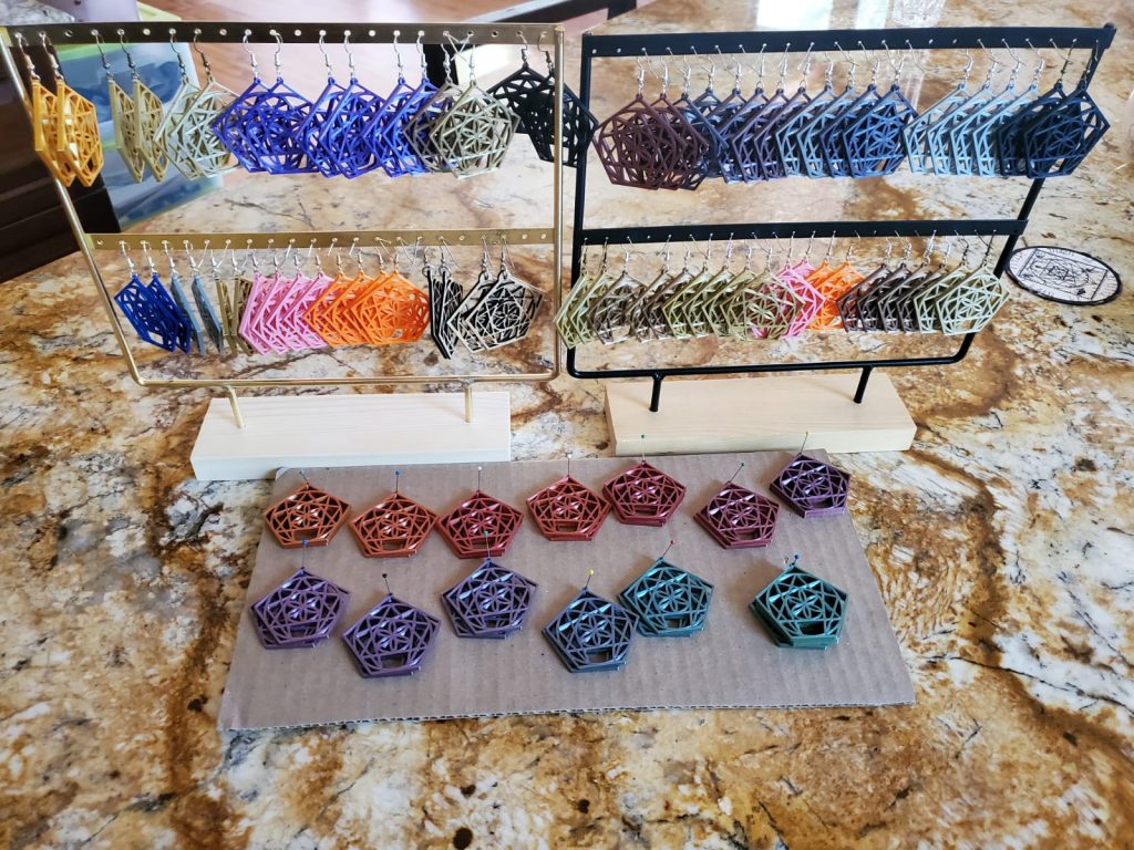 Colorful earrings 7th seal codes